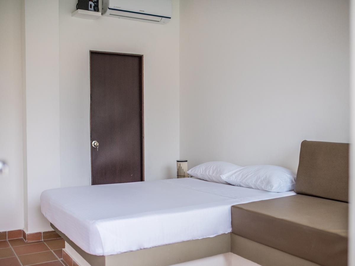 Hotel Donama *