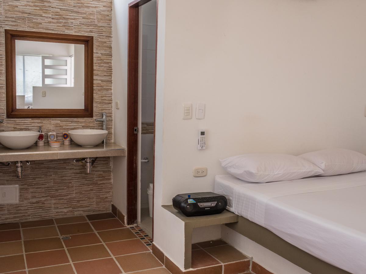 Hotel Donama *
